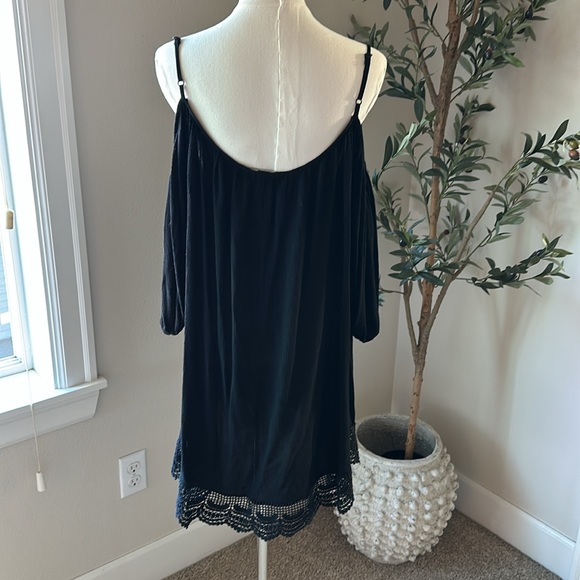 M- Forever 21 off the shoulder dress w/thin straps - Picture 4 of 5